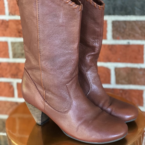 vintage style leather boots